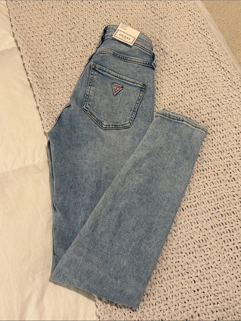 GUESS Women’s Light Blue Skinny Jeans